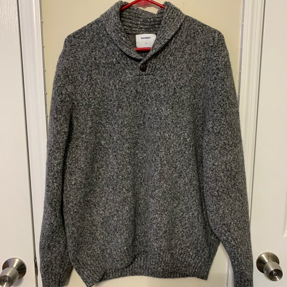 Beautiful Men’s Sweater- Old Navy XL